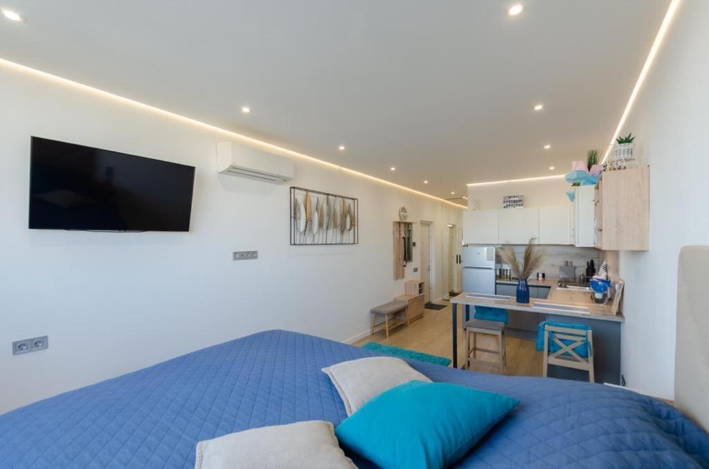 Mini-Smart 1 Apartment Kyiv Exterior photo