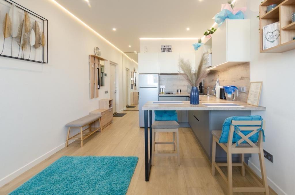 Mini-Smart 1 Apartment Kyiv Exterior photo